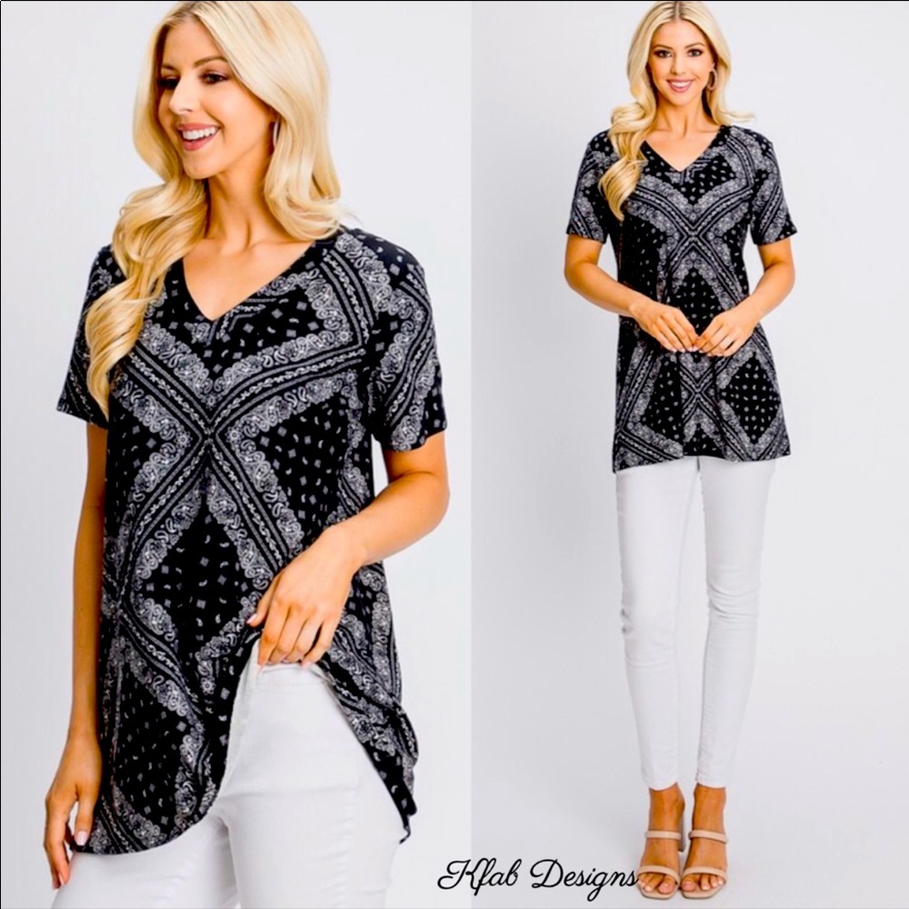 B4Stunning🔥Black bandana top w/white-outfit star!🌟
